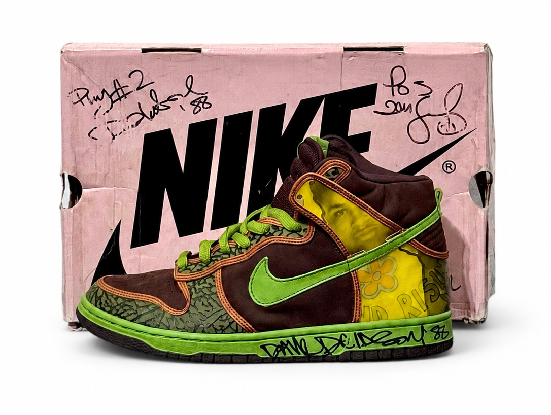 Nike SB Dunk High De La Soul (Shoe and box signed by De La Soul)